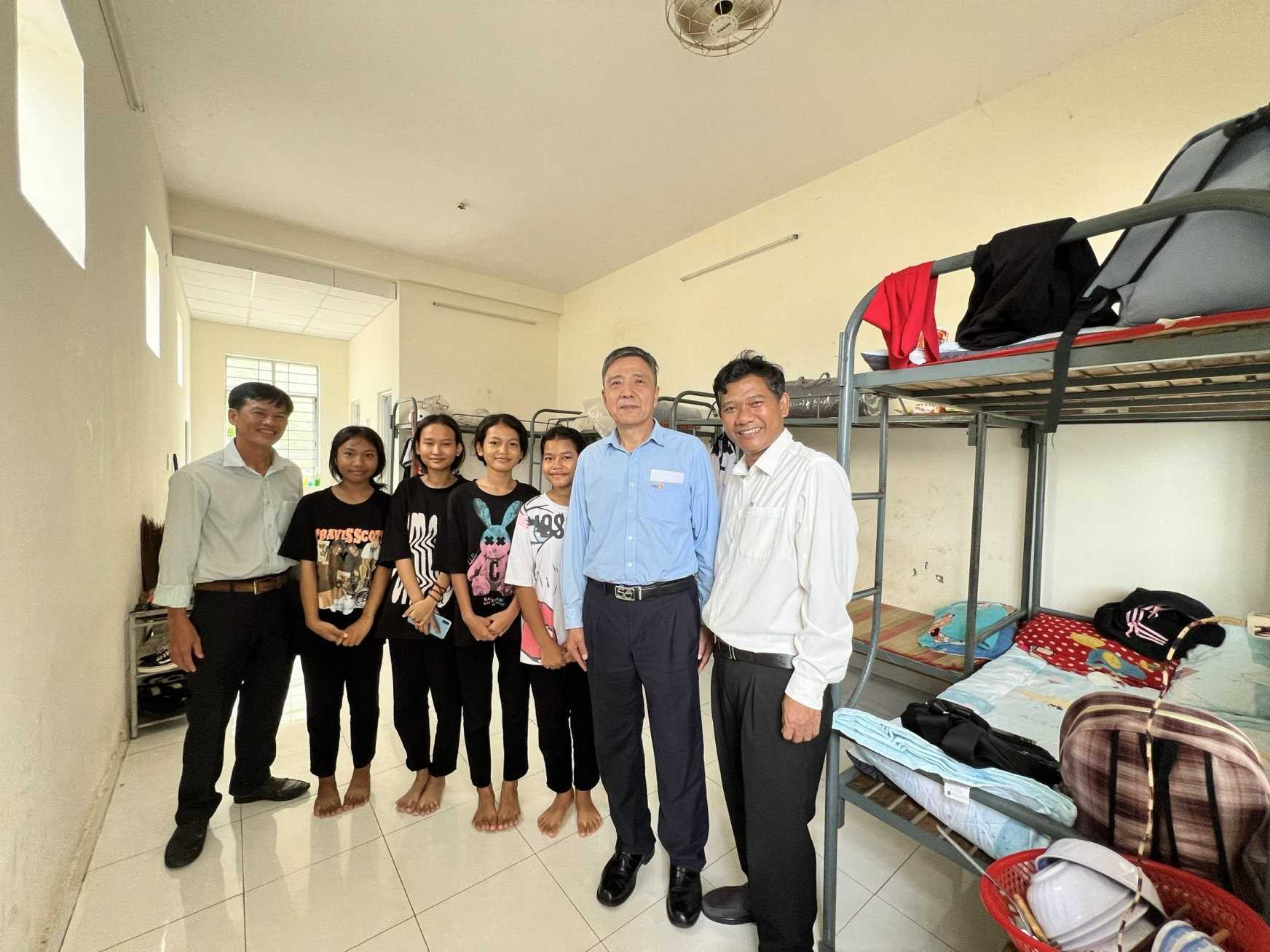 DONATING BEDDING SETS FOR STUDENTS OF BRVT PROVINCIAL ETHNIC MINORITY BOARDING SCHOOL